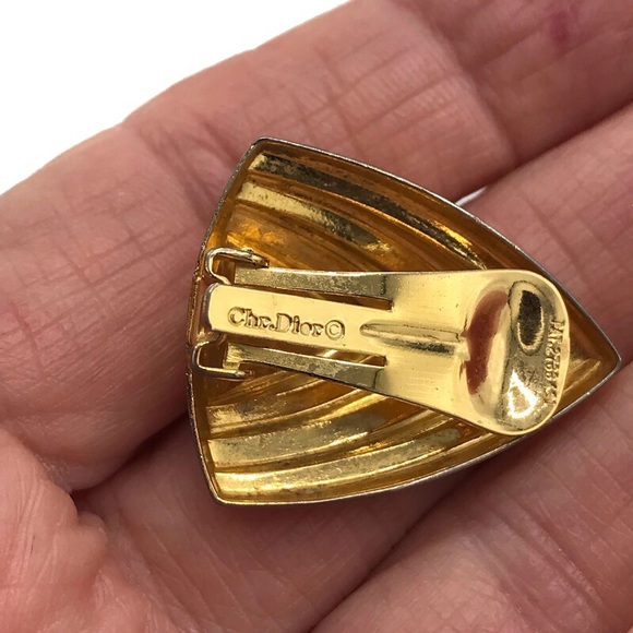 Vintage Christian Dior Triangle Gold Clip Earrings - Picture 7 of 9
